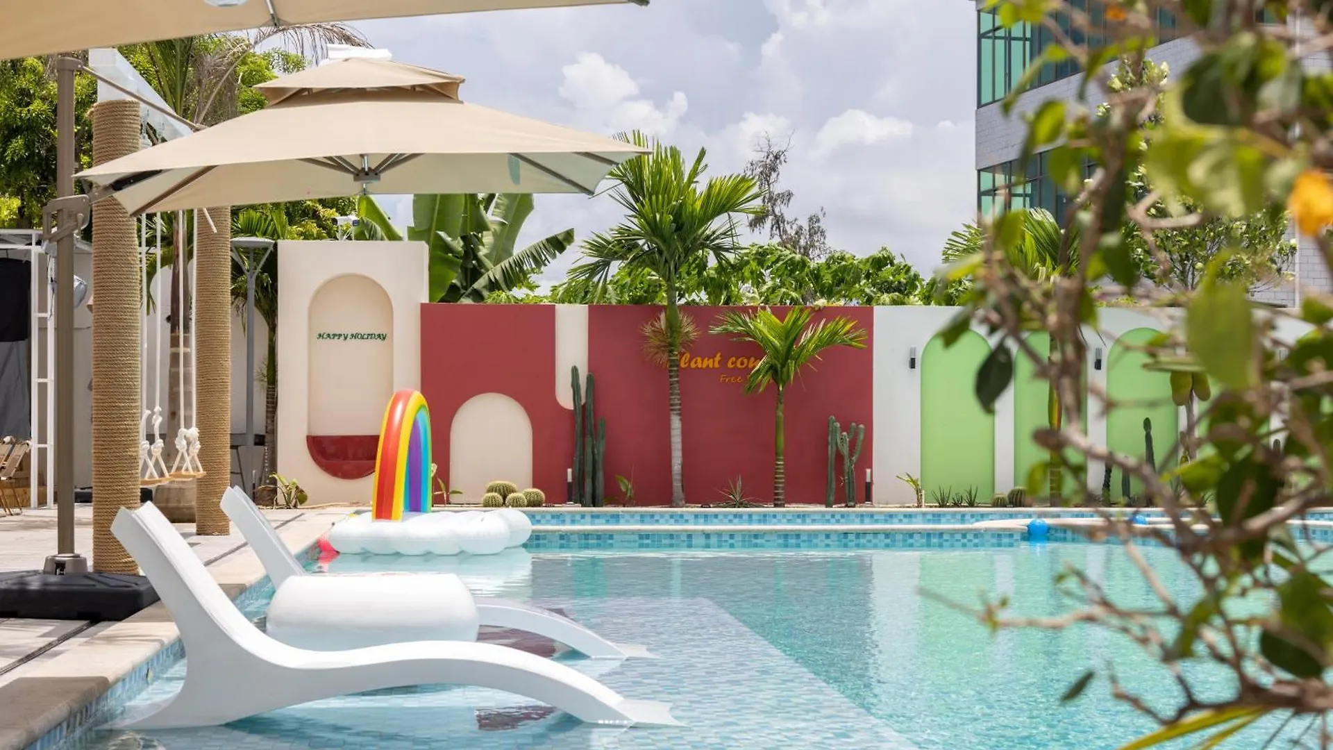 Sanya Haishi Swimming Pool Design Hotel China