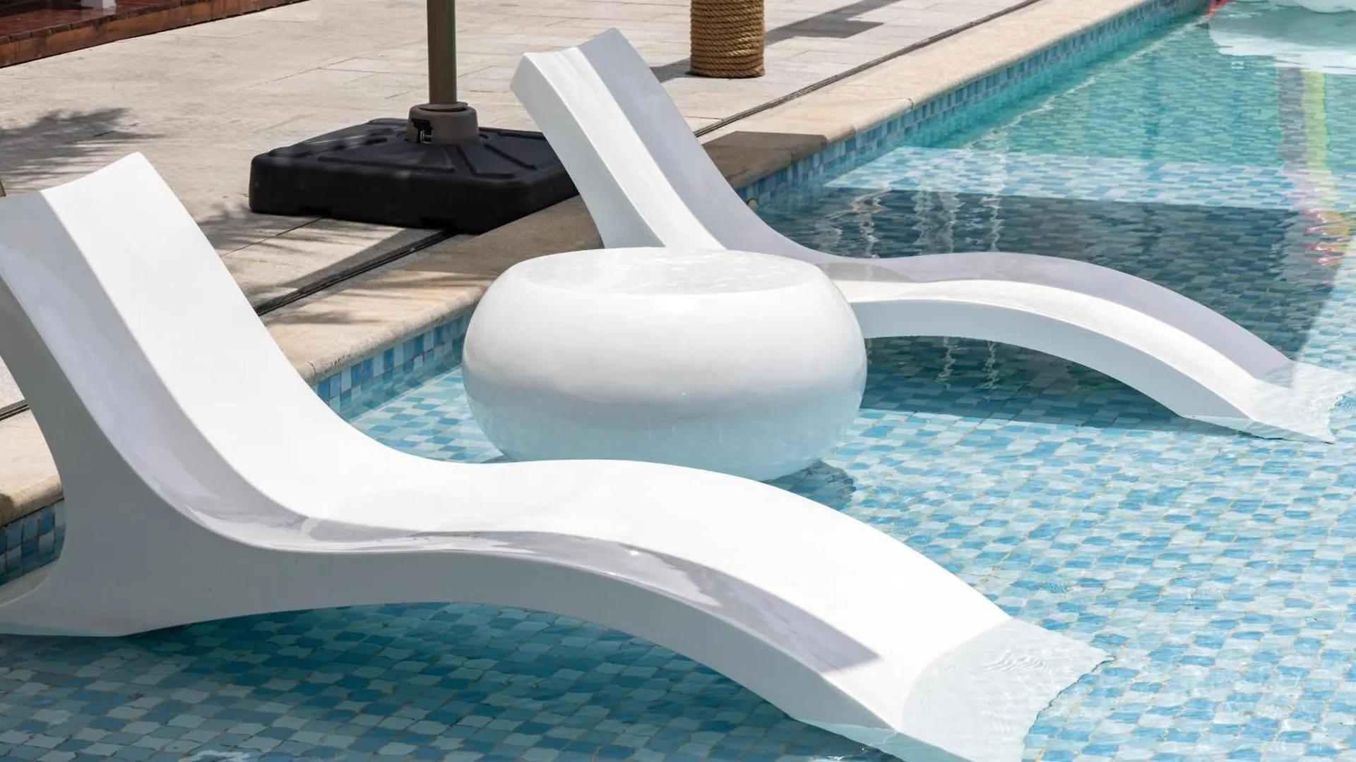 Sanya Haishi Swimming Pool Design Hotel 3*,