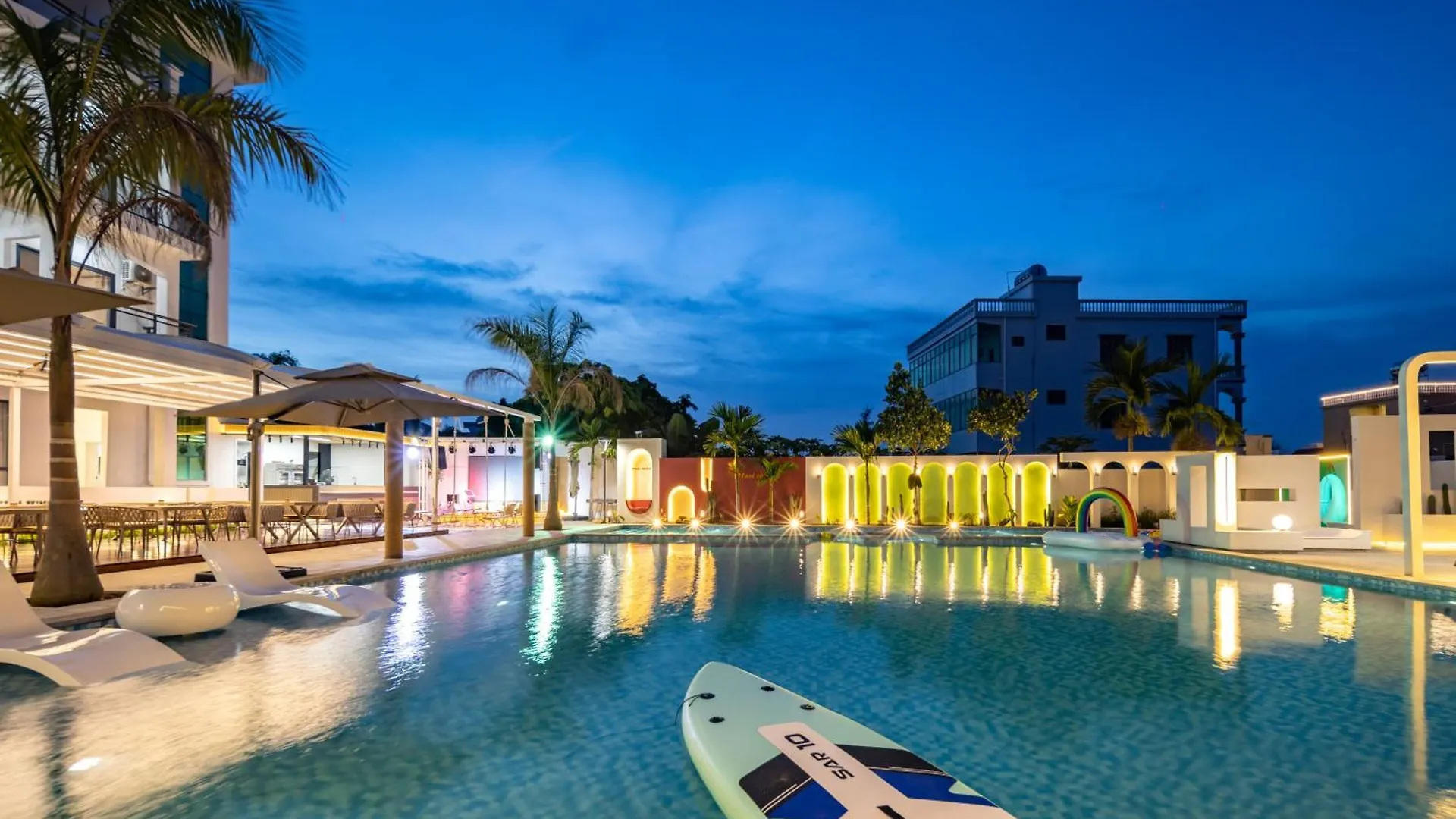 Sanya Haishi Swimming Pool Design Hotel 3*,